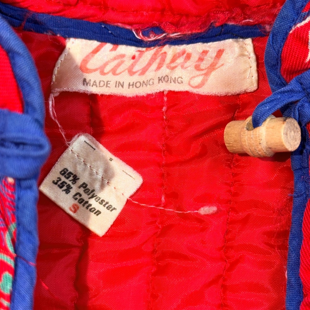 Vintage Cathay Red‎ Quilted Peacock Print Toggle Jacket Mandarin Collar Small - Picture 4 of 13